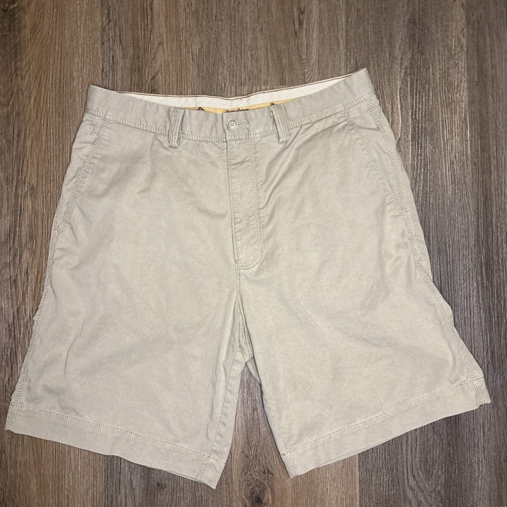 Tommy Bahama Mens 33 Shorts Preppy Flat Front Khaki Tencel Cotton Chino 33x9